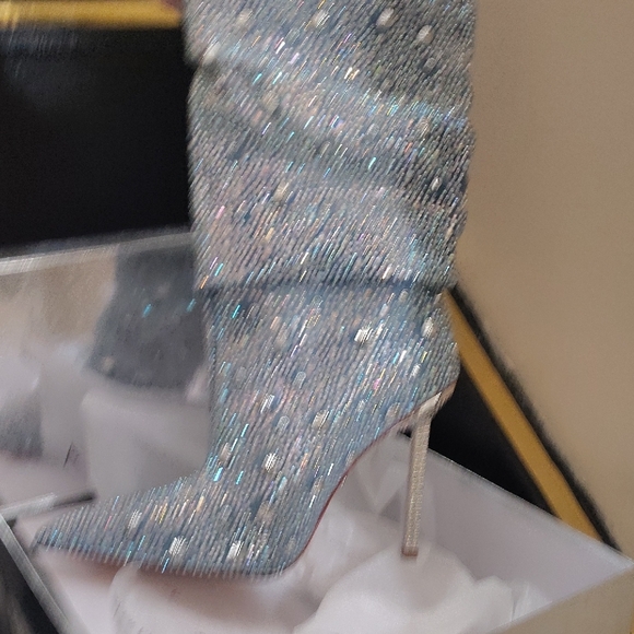 🆕 AZALEA WANG AKIRA Elegant Blue Rhinestone Heeled Boots - Picture 11 of 12